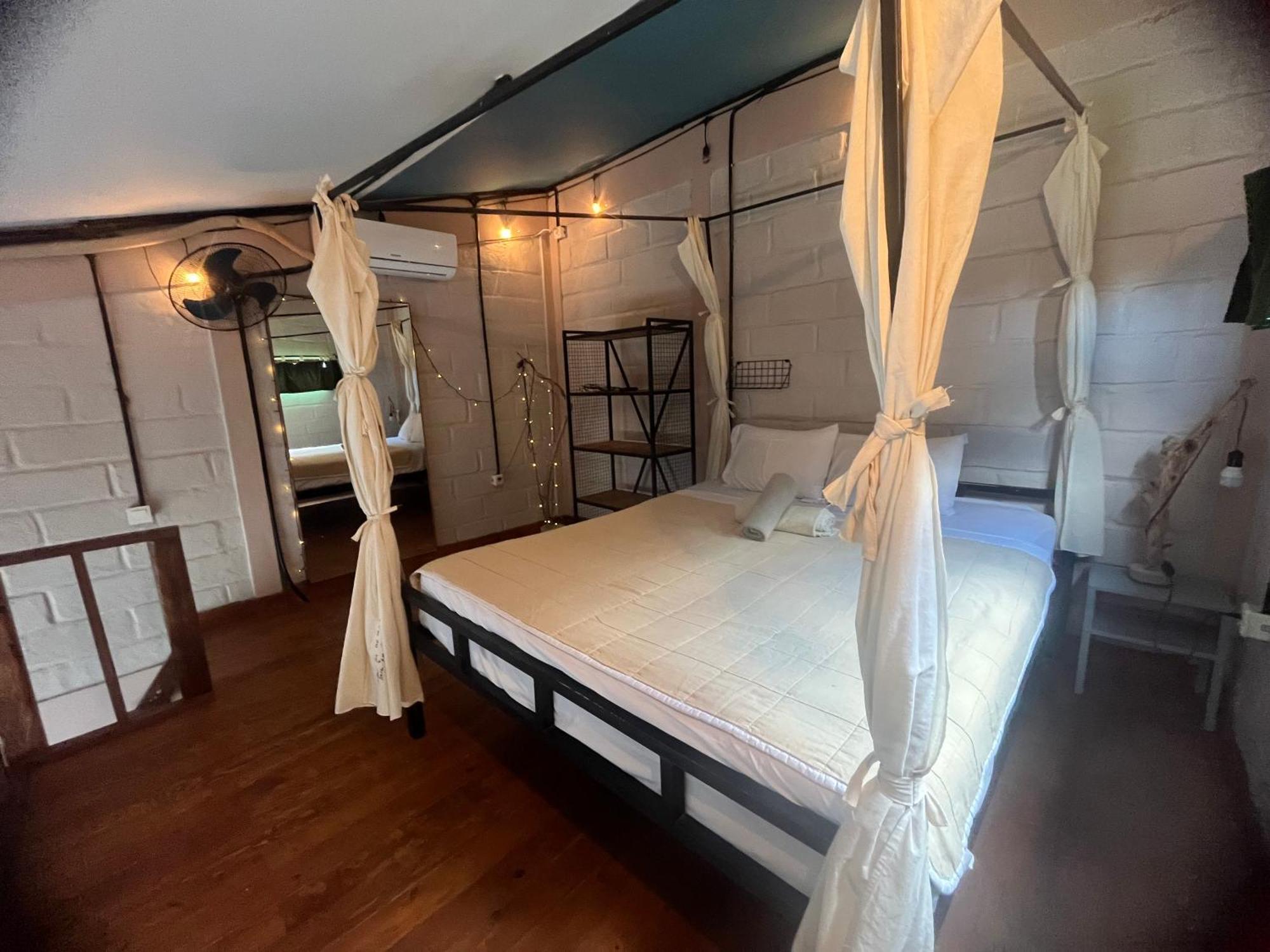 Surf Loft With Private Kitchen And Shared Pool Apartment